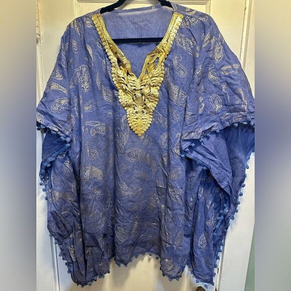 NWOT Gold Embellished Top - Picture 1 of 3